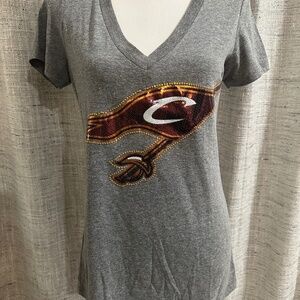 NWT Cleveland Cavaliers Women's Shirt size L
